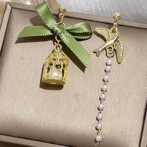 Elegant Bird Pearl Earrings – Classic Imitation Pearl Alloy Studs